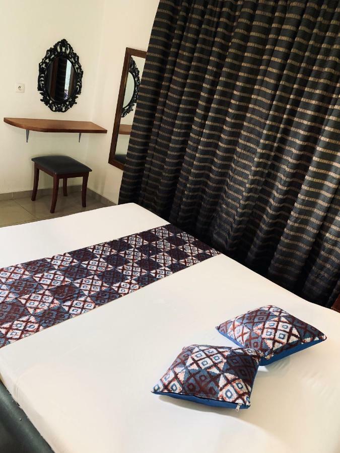 Residence Bertille Abidjan Cocody Eksteriør billede