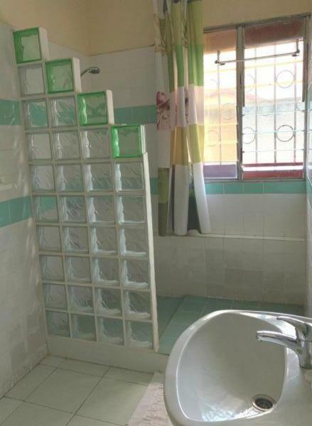 Residence Bertille Abidjan Cocody Eksteriør billede